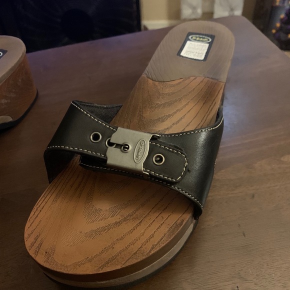 scholl exercise sandals